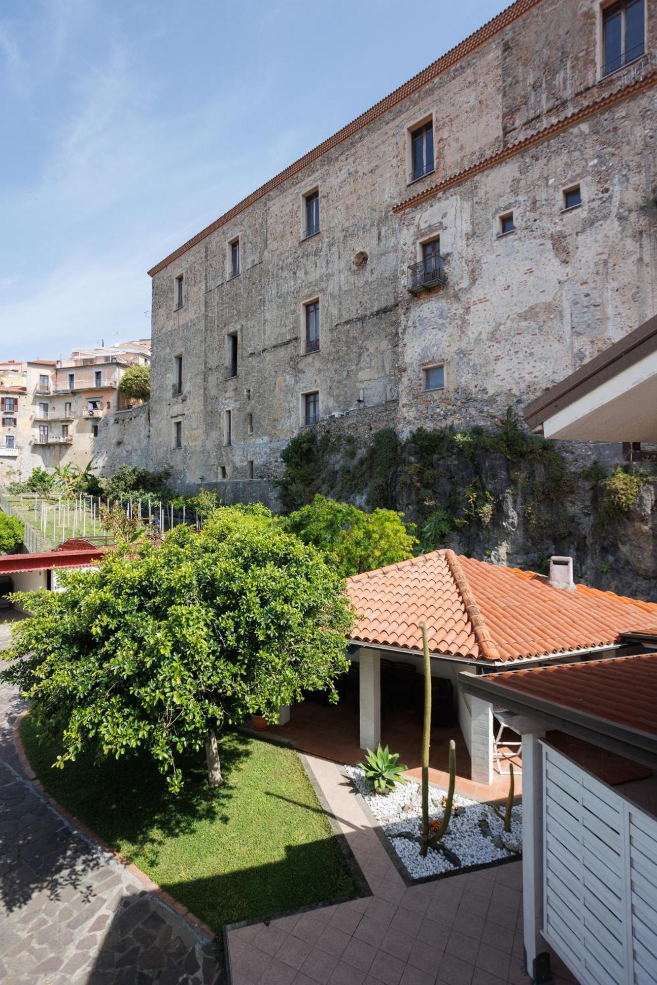 Apartmán The Lemon Tree House Scalea Exteriér fotografie